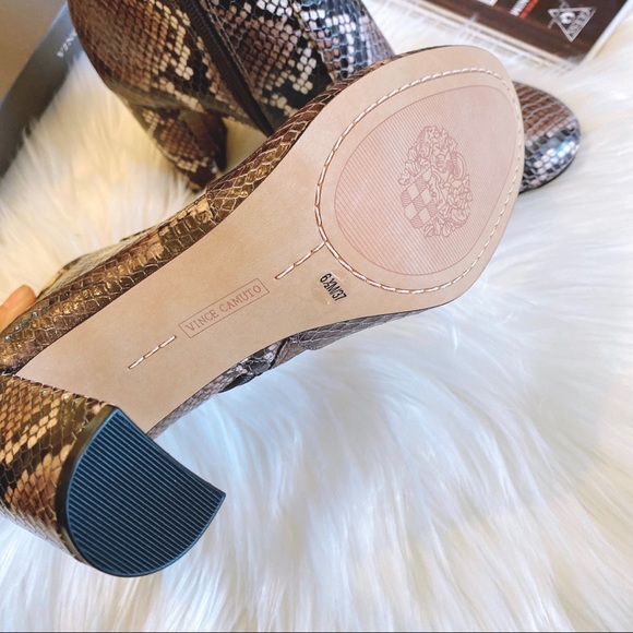 Vince Camuto Sanstan Bootie - Picture 6 of 10
